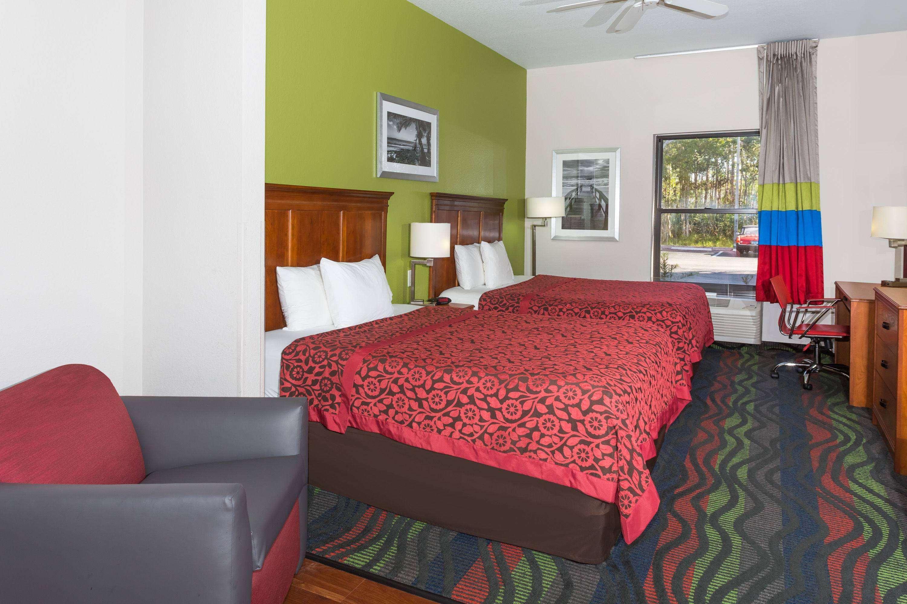 Days Inn & Suites By Wyndham Fort Myers Near Jetblue Park Luaran gambar