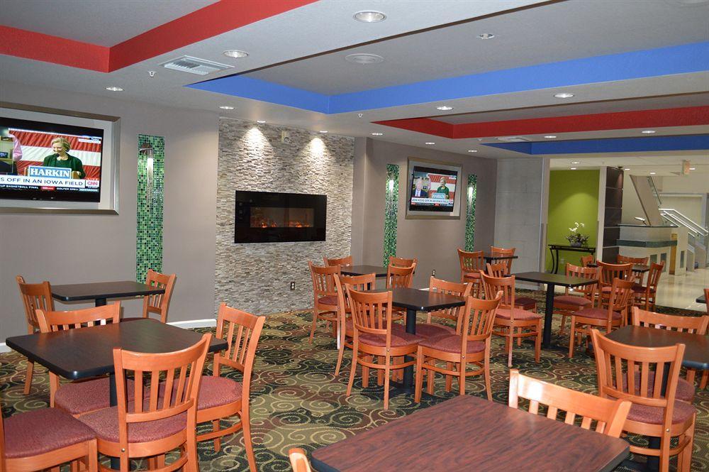 Days Inn & Suites By Wyndham Fort Myers Near Jetblue Park Luaran gambar