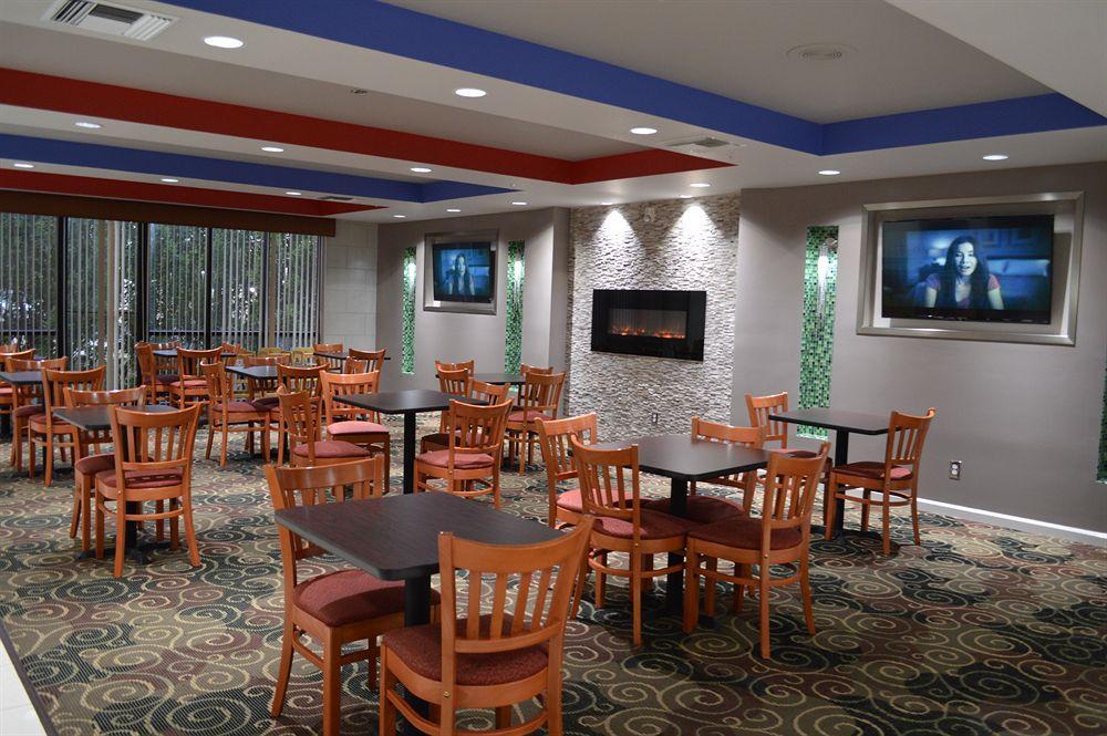 Days Inn & Suites By Wyndham Fort Myers Near Jetblue Park Luaran gambar